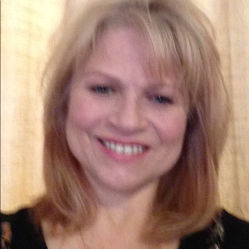 Meet your Posher, Debbie